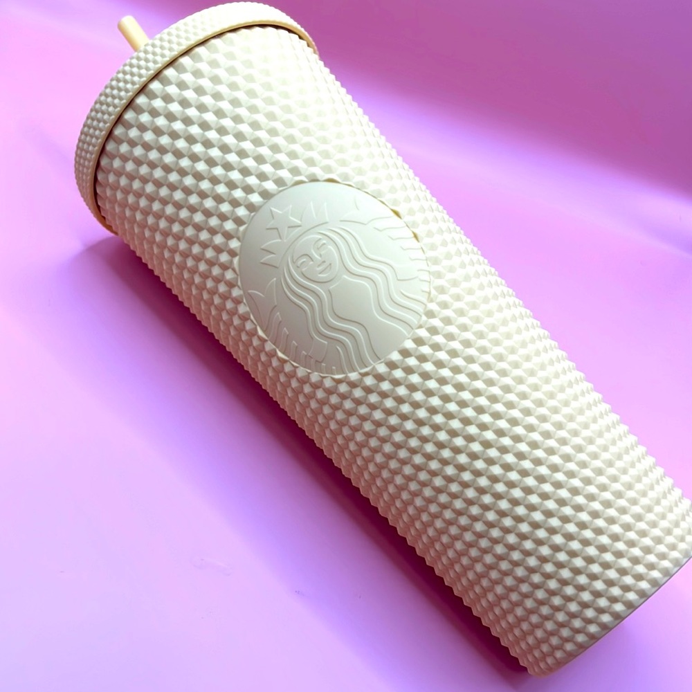 Statbucks yellow cup